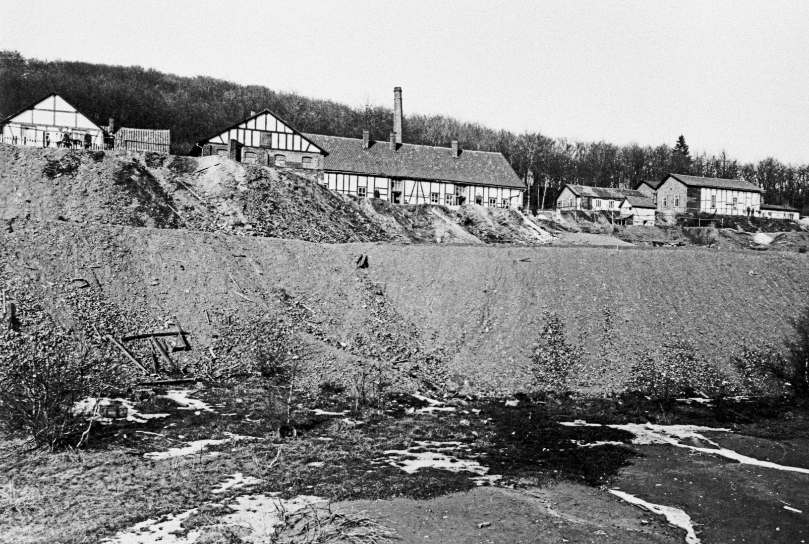 Alte Anlage der ehemaligen Grube Viktoria bei Littfeld (heute Kreuztal-Littfeld) (Bild Walter Münker)